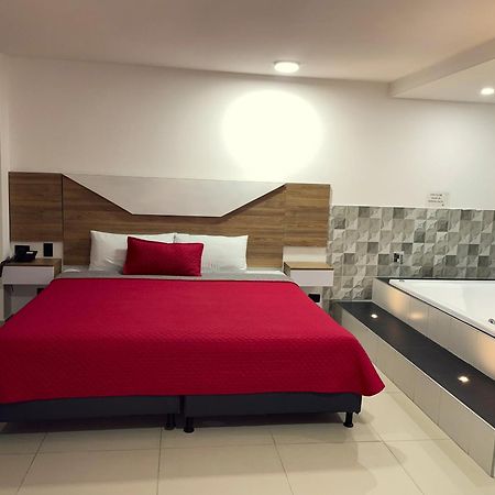 Hotel Ofix Medellín Extérieur photo